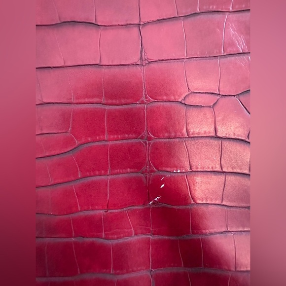 Women’s Vintage Neiman Marcus Red/Burgundy Faux Leather Crocodile Tote, large - Picture 6 of 9